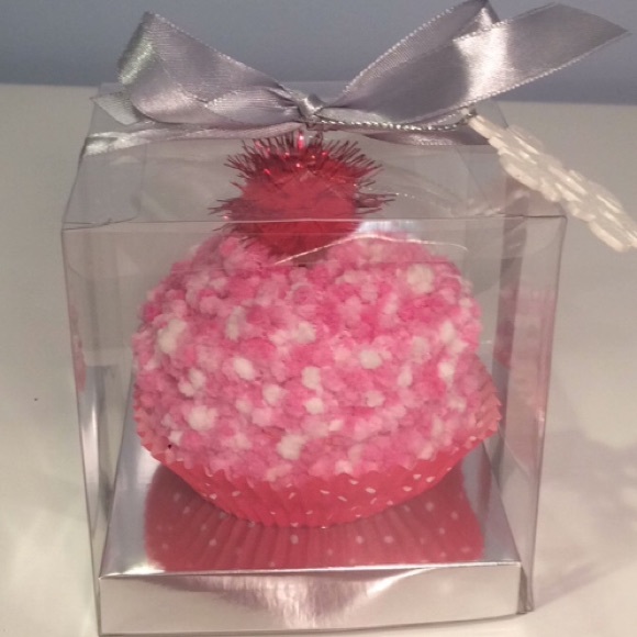 Galentine /Valentine Red or Pink Marble Cake Socks - Picture 3 of 7